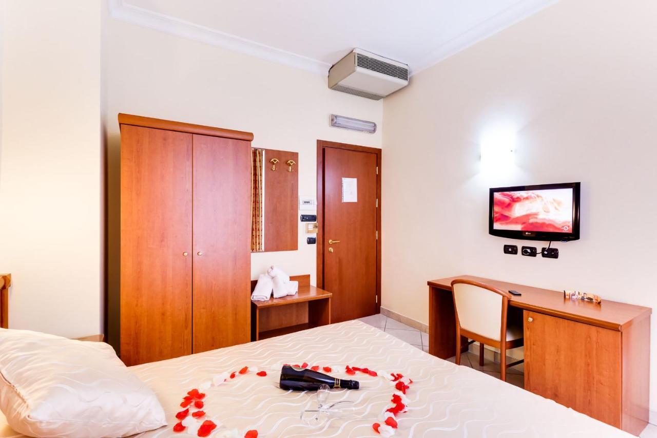 Hotel Suite Caesar Рим Екстериор снимка