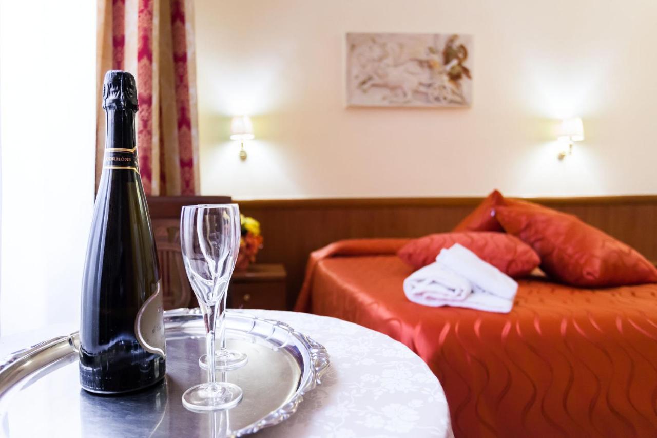 Hotel Suite Caesar Рим Екстериор снимка