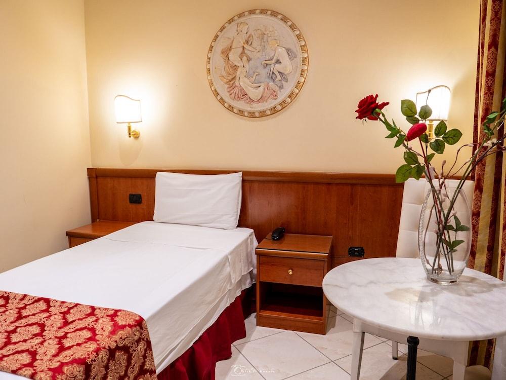 Hotel Suite Caesar Рим Екстериор снимка