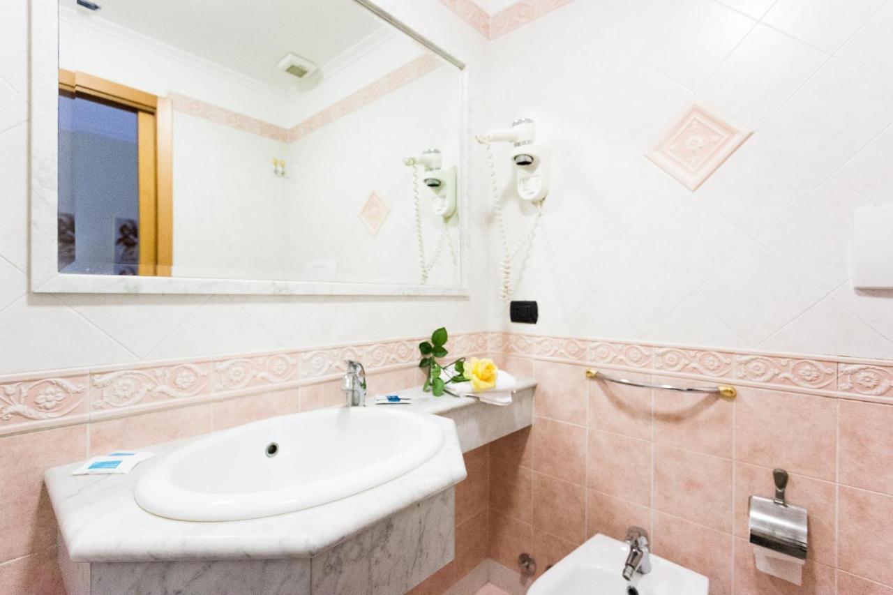 Hotel Suite Caesar Рим Екстериор снимка